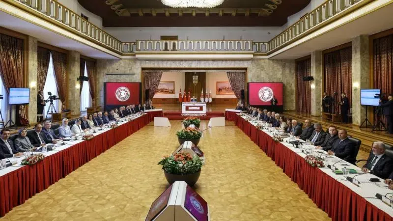 Sahi, “ha bugün ha yarın” dedikleri o yasa teklifi nerede, bilen var mı?