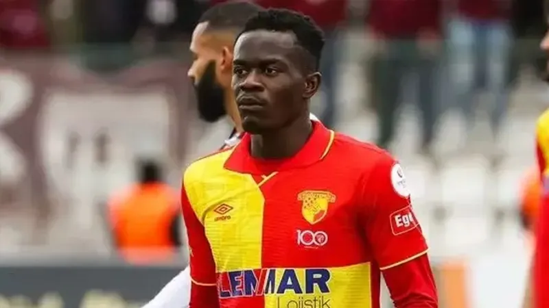 Trabzonspor gözünü Dennis'e dikti