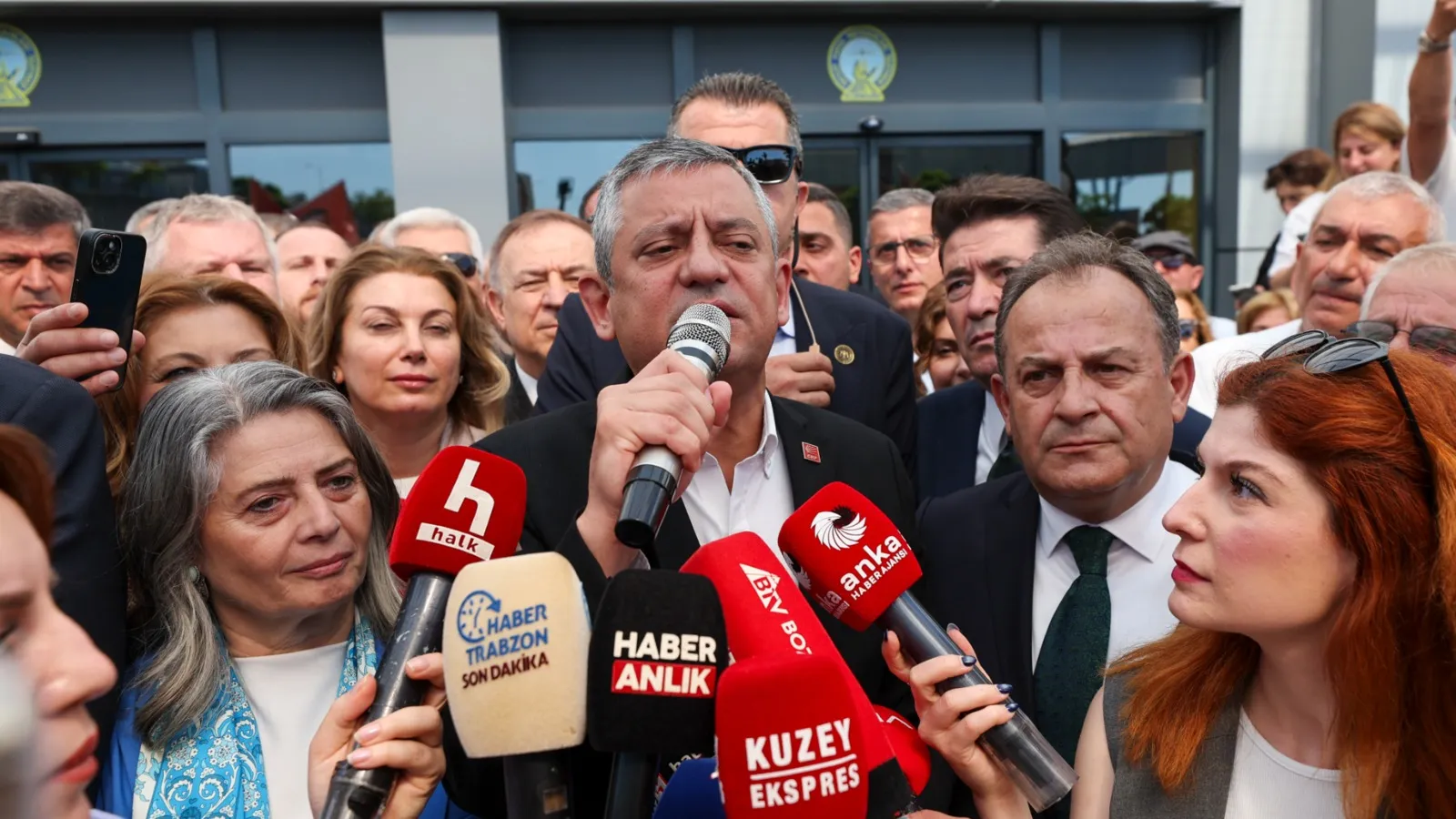 CHP lideri Özel: Köhnemiş düzeni, Erdoğan'ın sürekli kazandığı oyun planlarını arkamızda bırakıp önümüze bakıyoruz