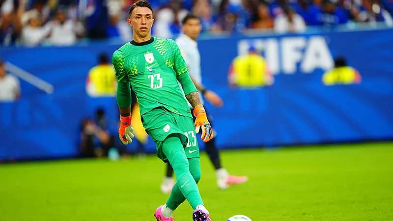 Muslera, Taffarel'in rekoruna ortak oldu