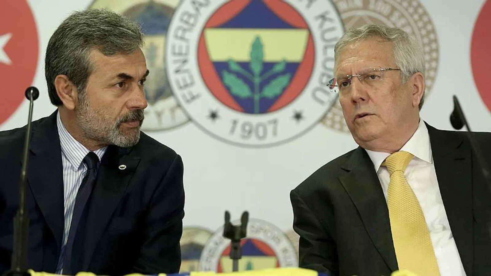 Aziz Yıldırım, Aykut Kocaman'ın imzası sonrası transferleri bitirecek