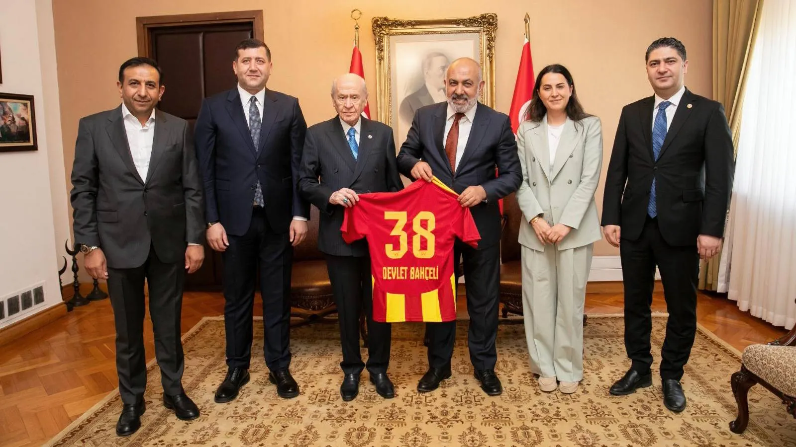Küme düşen Kayserispor'dan Devlet Bahçeli'ye ziyaret