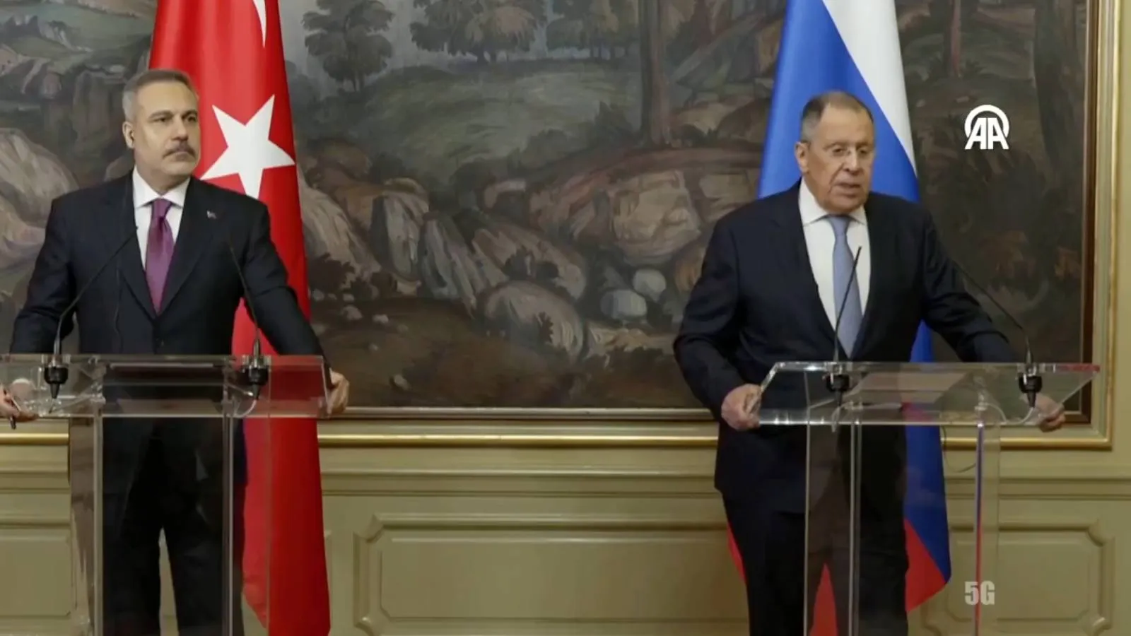 Fidan ve Lavrov'dan Moskova'da ortak açıklama: Bu coğrafya dış müdahalenin ve yıkıcı jeopolitik rekabetlerin sahası olmaktan çıkarılmalı