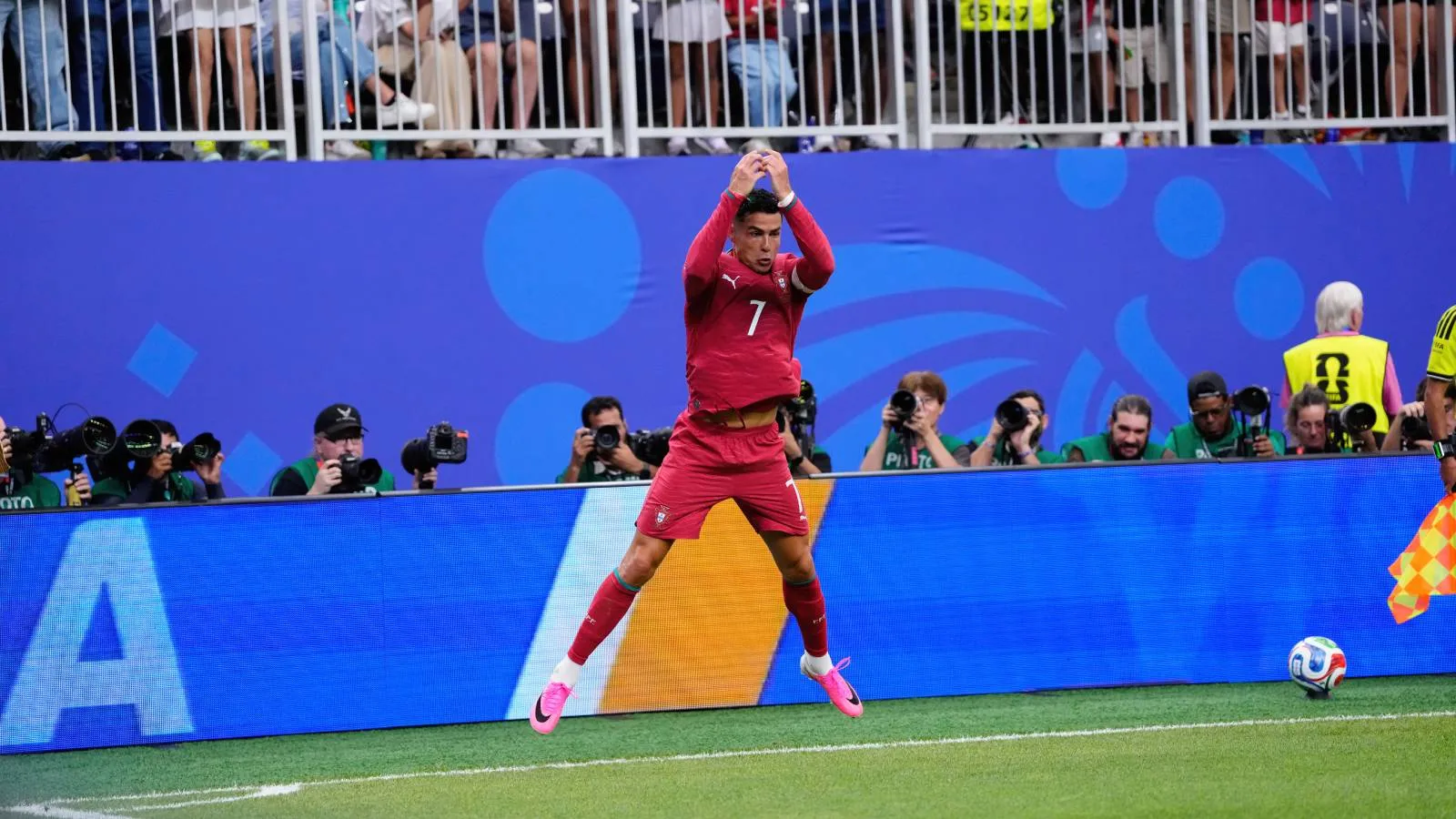 2026 Dünya Kupası | Portekiz, Ronaldo'yla vites yükseltti; Özbekistan'a 5 attı