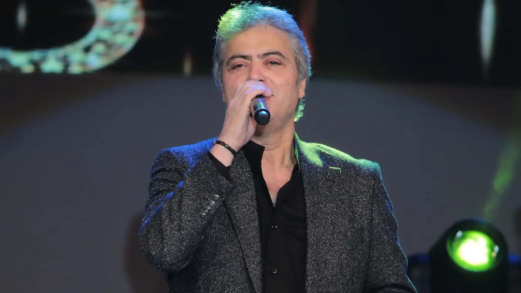 Cengiz Kurtoğlu kaza geçirdi, konseri ertelendi