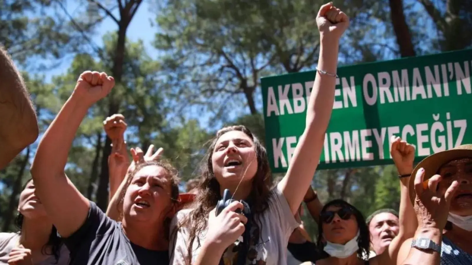2 yıl 1 ay hapis cezası verilen Akbelen direnişçisi Esra Işık: Biz onurumuzu savunduk, şirketlere boyun eğmeyeceğiz!