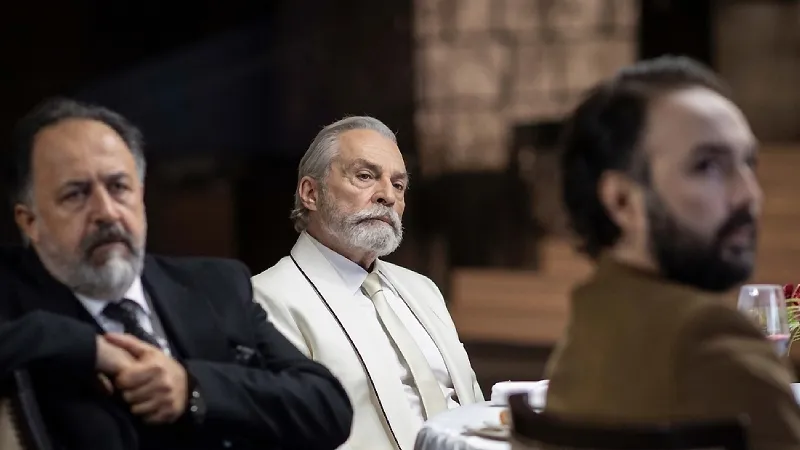 Haluk Bilginer'li Sekizinci Aile dizisine bütçe engeli: İkinci sezon iptal edildi