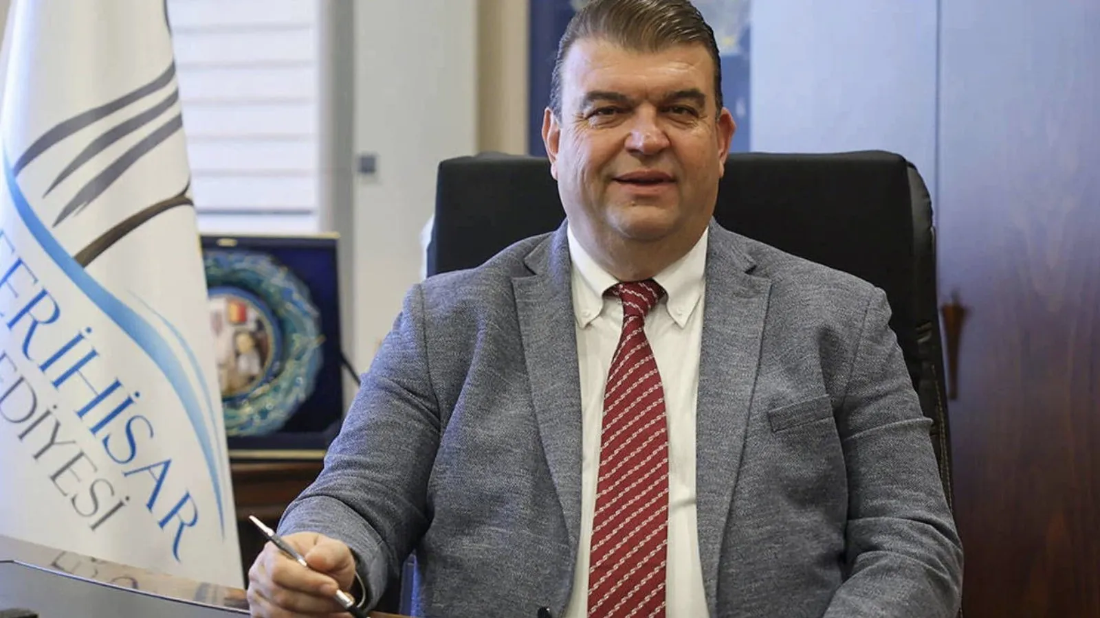 CHP'li Seferihisar Belediyesi'ne operasyon: Başkan İsmail Yetişkin ve 12 kişi tutuklandı