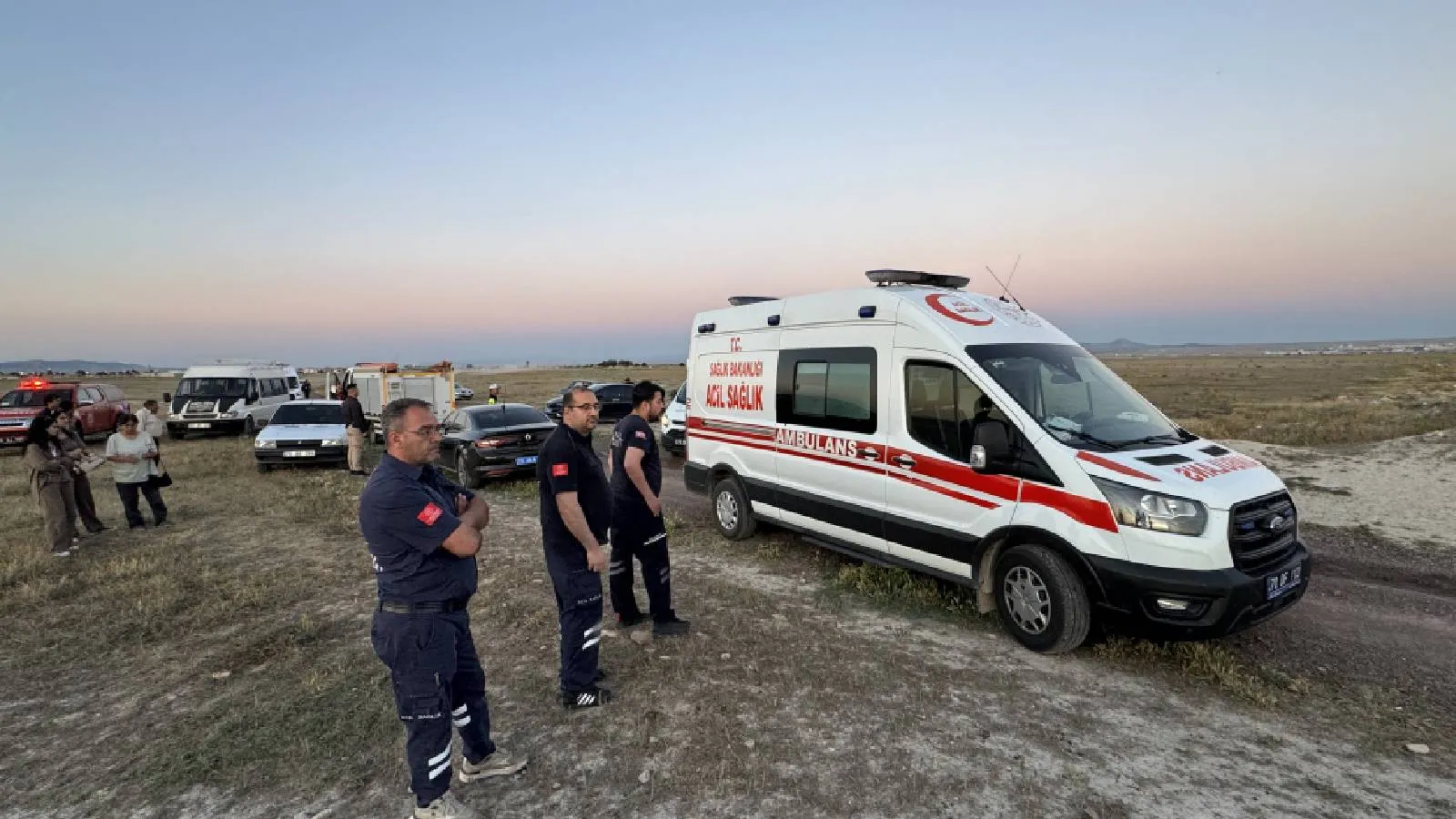 Tarım işçisi aile çadırlarına dönerken kaza yaptı; 3 çocuk öldü, 4 kişi yaralandı