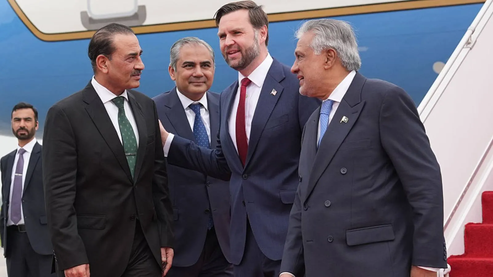 Pakistan kaynakları: İsviçre'de planlanan ABD-İran görüşmeleri 2 gün içinde başlayabilir