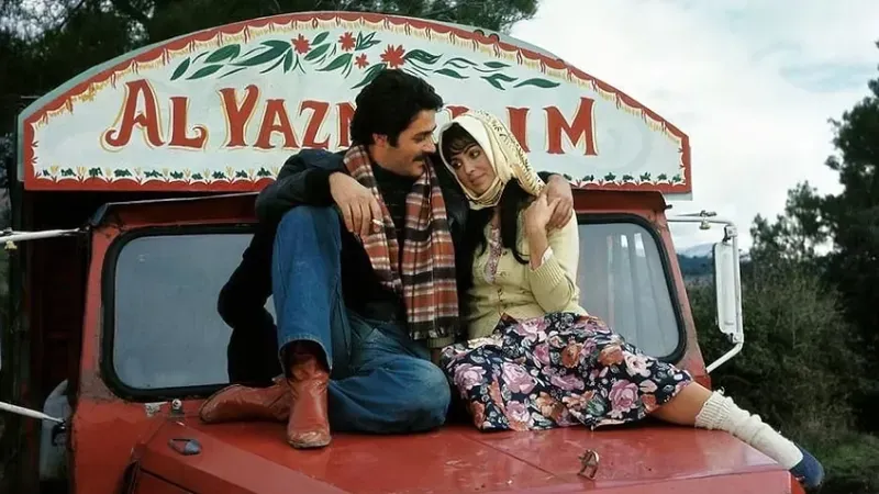 Türk sinemasının Deli Kadir'i, Asya'nın İlyas'ı: Unutulmaz filmleriyle Kadir İnanır'a veda...