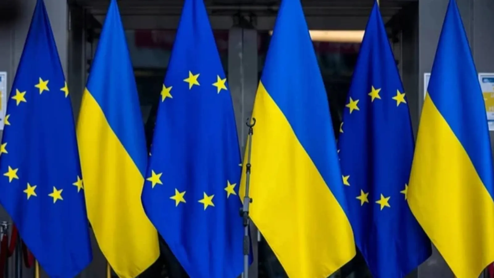 AB, Ukrayna ile ilk müzakere faslının açılmasını bekliyor