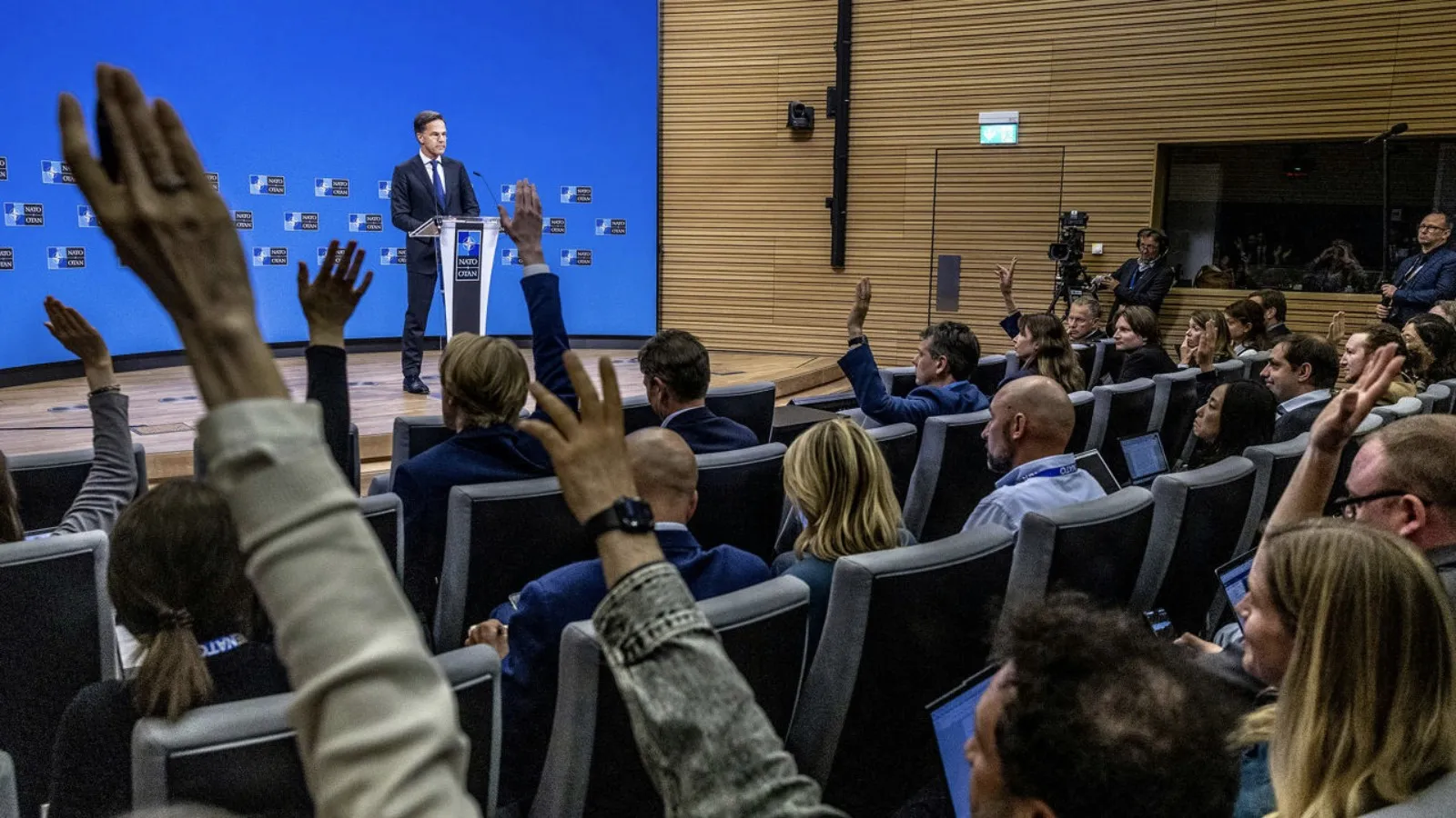 Gazeteciler, NATO Zirvesi'ne akredite olamadı: "Onay Ankara’nın gönderdiği listeye göre verildi" iddiası