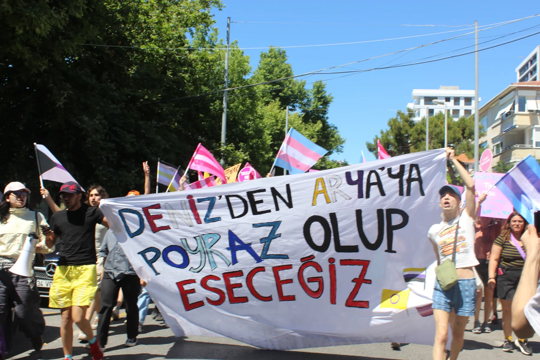 12. İstanbul Trans Onur Yürüyüşü Kadıköy'de gerçekleşti: İşte eylemden kareler...