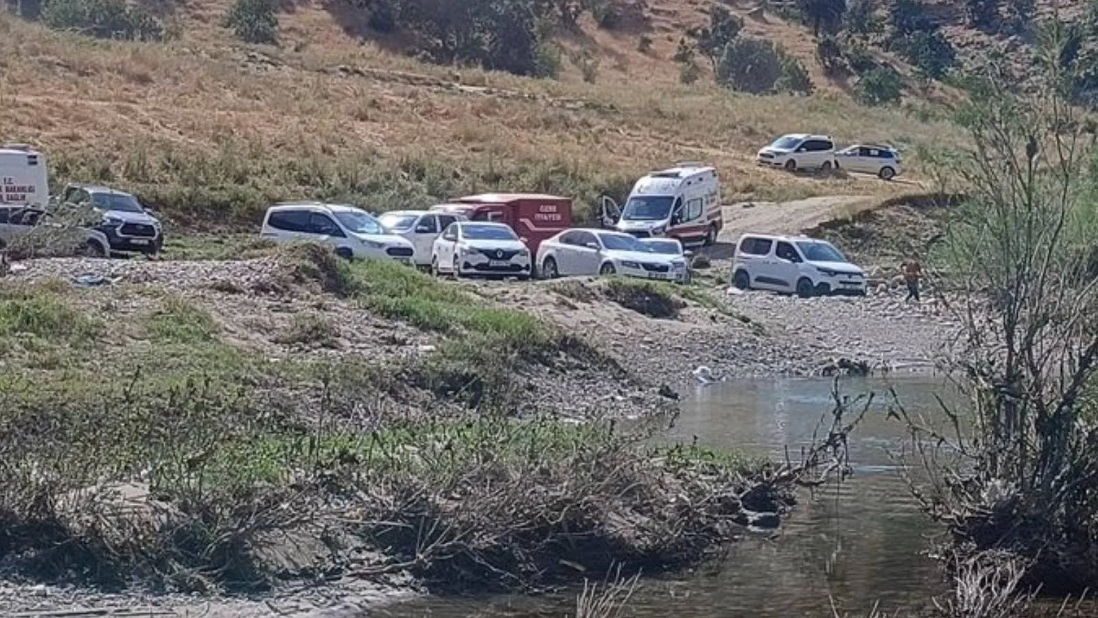 Serinlemek için girdiği Dicle Nehri'nde boğuldu