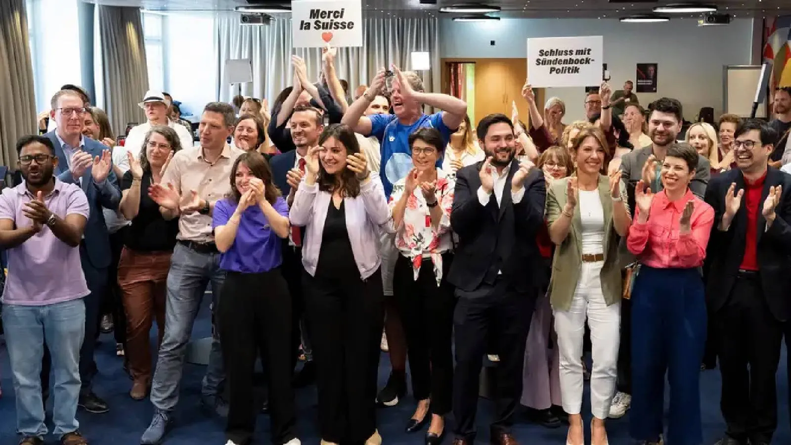 İsviçre'de referandum: Nüfusu sınırlama planı reddedildi