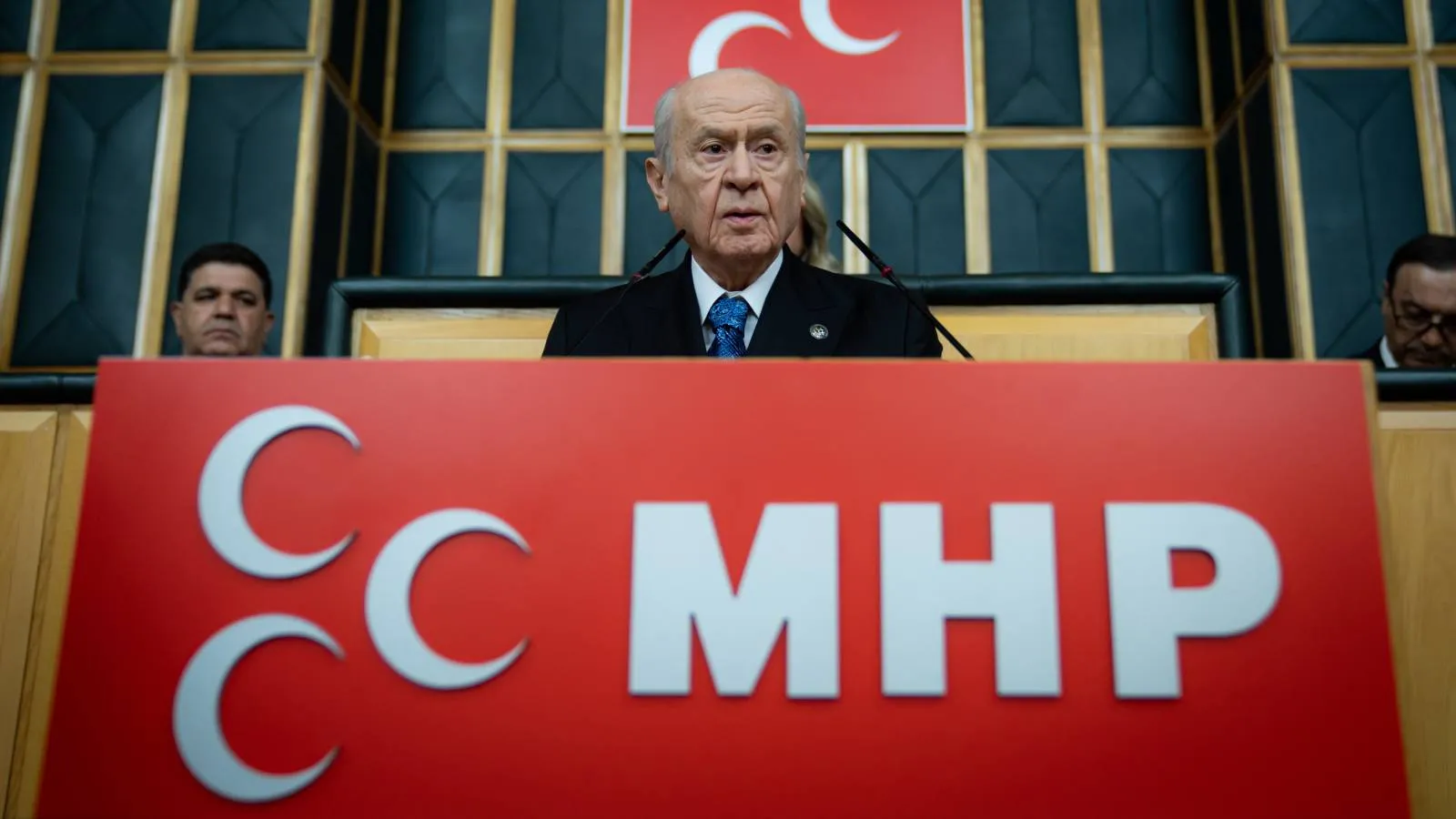 Bahçeli "CHP'nin önünde iki yol var" dedi, Özel'e seslendi: Keskin sirke küpüne zarar verir