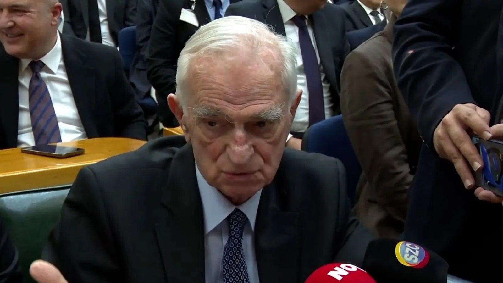 Önder Sav: Parti binasına polis zoruyla girilmesini içime sindiremiyorum