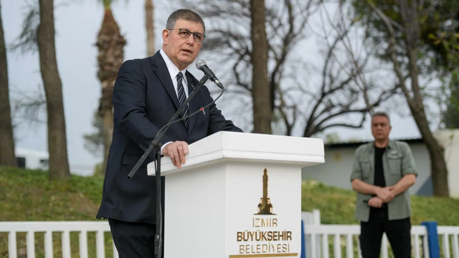 Cemil Tugay’dan istifa ve yeni parti iddialarına yanıt: Ayrılmayı düşünmüyorum, partimiz birlik ve bütünlüğünü koruyarak süreci aşmalı