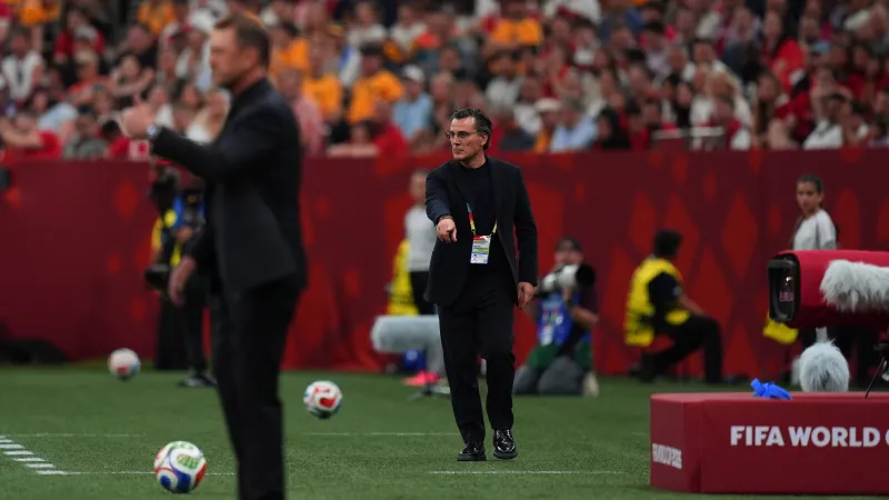 Vincenzo Montella: Yüzde 78 topa sahip olduk, 30 şutumuz var, atamadığınızda şanslı olmadığımızda maçı bu şekilde bitiriyorsunuz