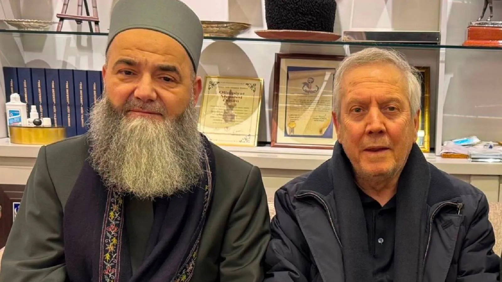 Cübbeli Ahmet'ten Aziz Yıldırım'a tebrik: FETÖ'yü en önce çö