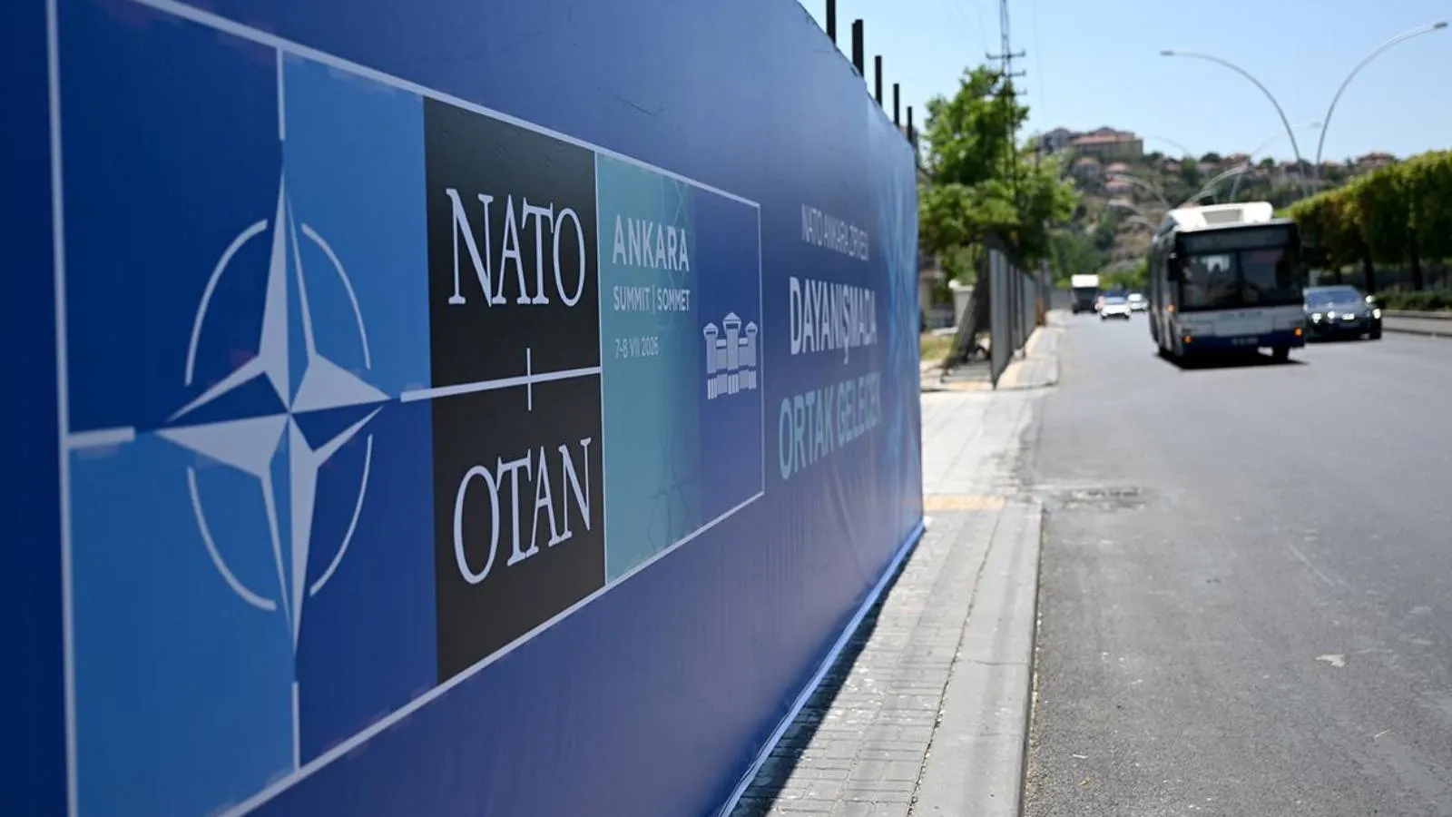 Akreditasyon NATO’ya da bulaştı; T24 ve medyanın önemli bölümüne zirveyi izleme izni yok!