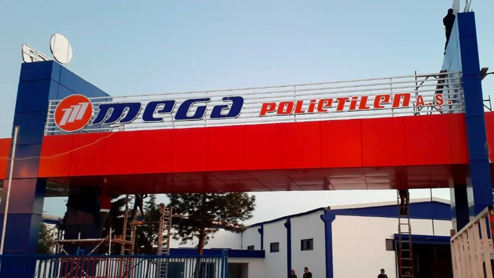 SPK'dan eski bakan Mustafa Varank ile AKP’li vekillerin açtığı Mega Polietilen hakkında suç duyurusu