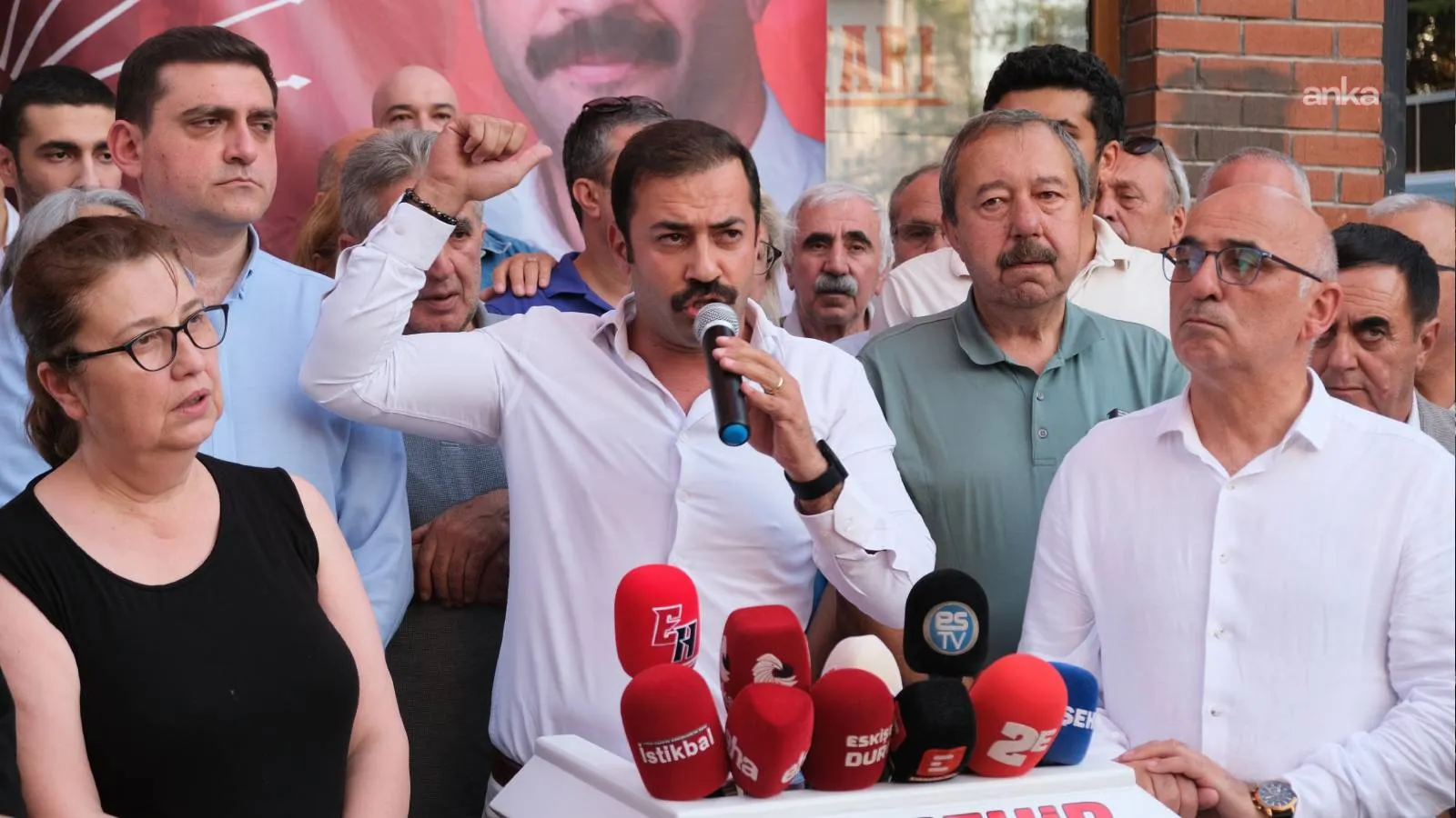 Görevden alınan CHP Eskişehir İl Başkanı Yalaz'dan tepki: Siz kim oluyorsunuz da beni görevden alıyorsunuz?