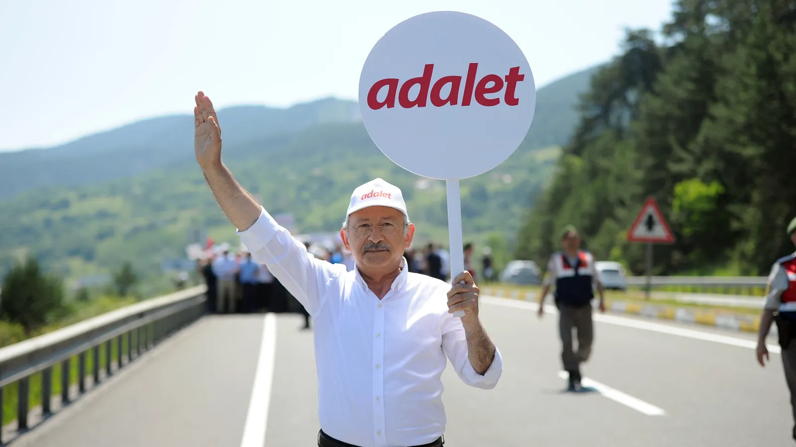 Kılıçdaroğlu CHP'sinin sözcüsü Müslim Sarı'dan 'Adalet Yürüyüşü' paylaşımı: O gün atılan adımların anlamı bugün daha da büyüdü