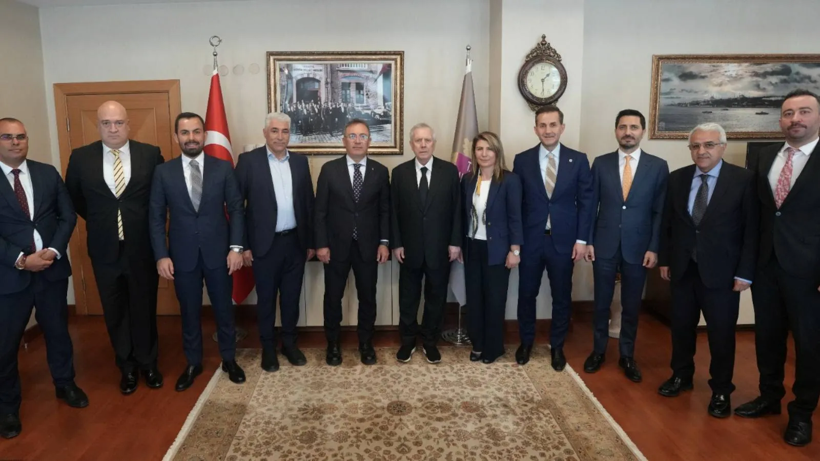 Aziz Yıldırım, Fenerbahçe başkanlık seçimi öncesinde Ankara'da temaslar bulundu