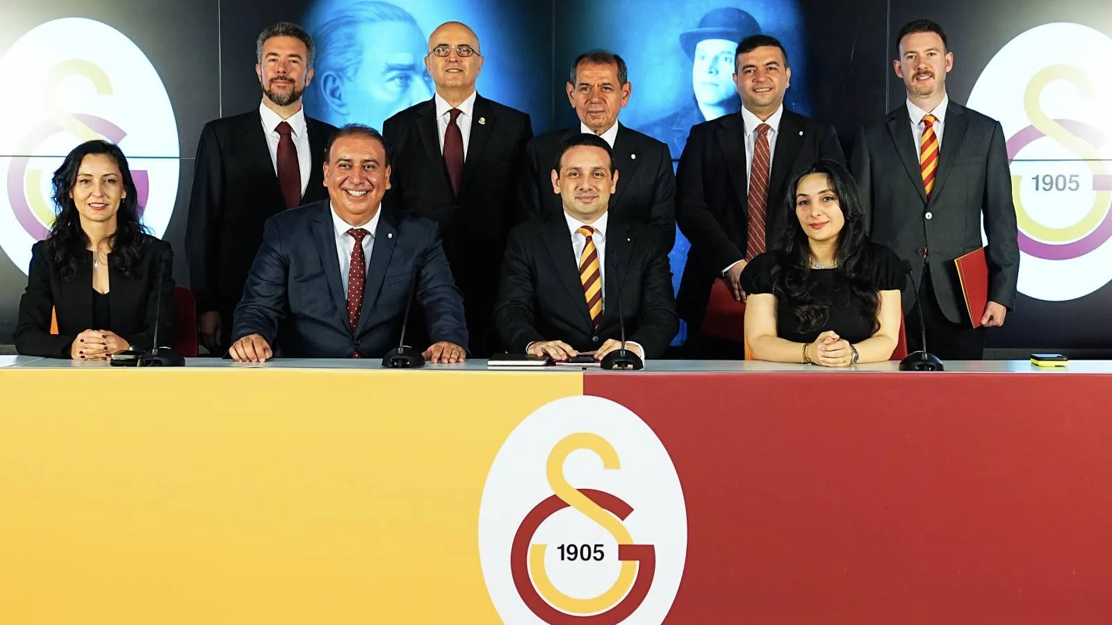 RT @T24spor: Galatasaray'da yeniden başkanlığa seçilen Dursun Özbek ile yönetimi mazbatalarını aldı