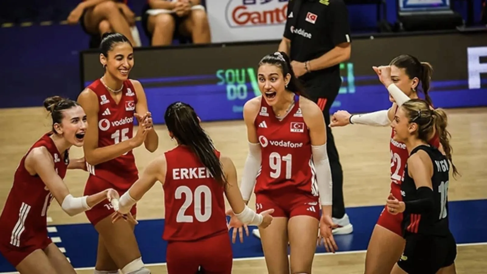 RT @T24spor: Filenin Sultanları, Bulgaristan'ı rahat geçti