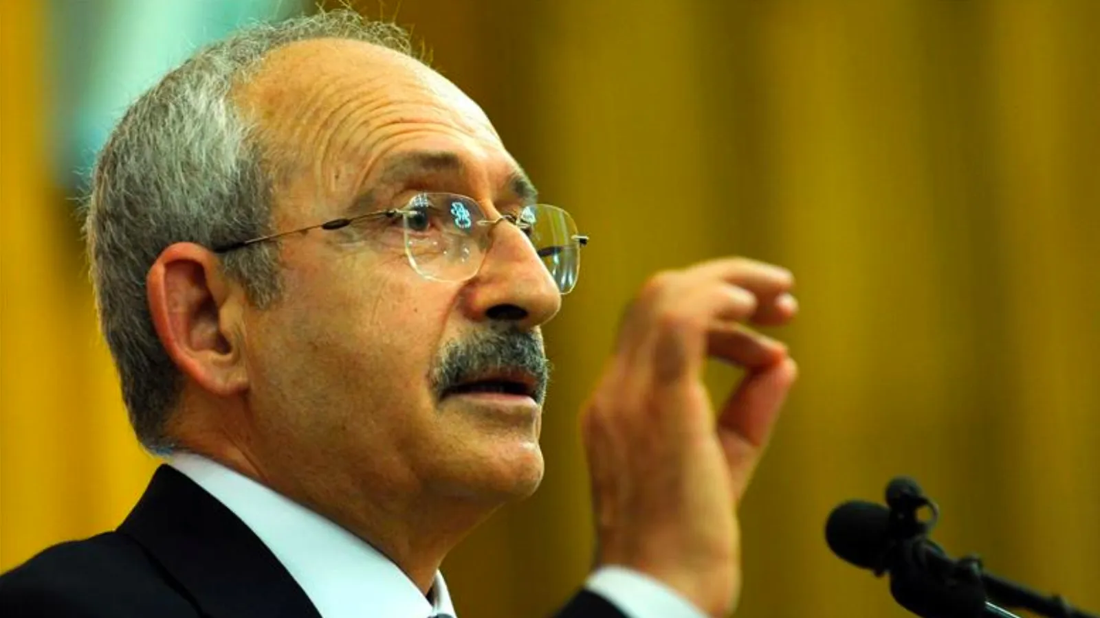 Ertuğrul Özkök: Mine Hanım, Kemal Bey’in yanında Seyfullah diye biri var mı?