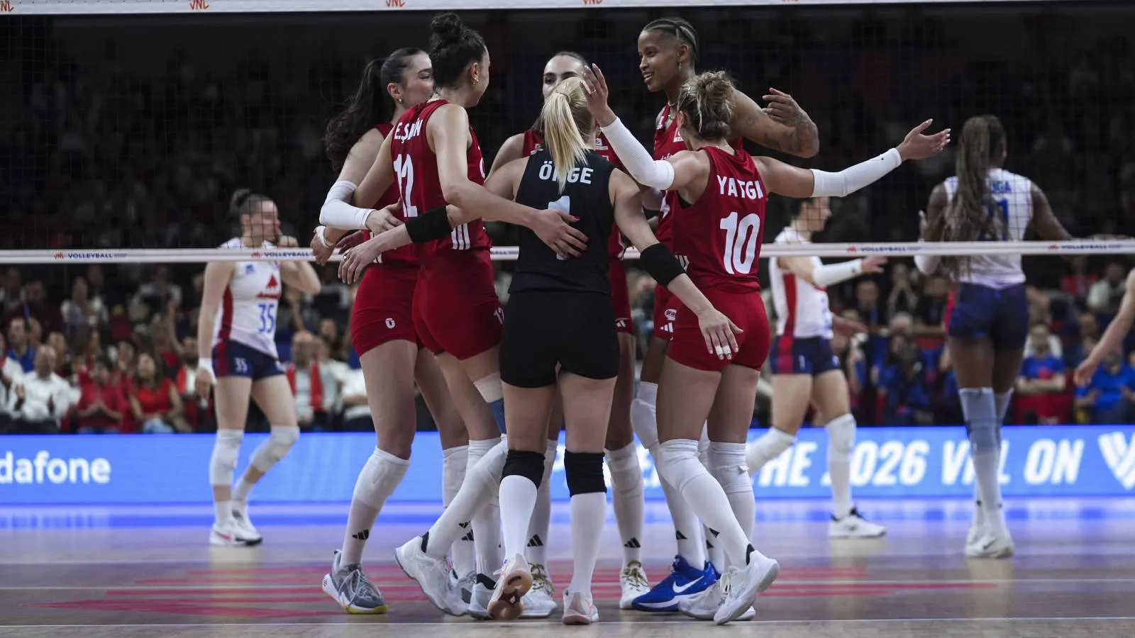 Fransa'ya geçit vermeyen Filenin Sultanları, tam gaz yoluna devam etti