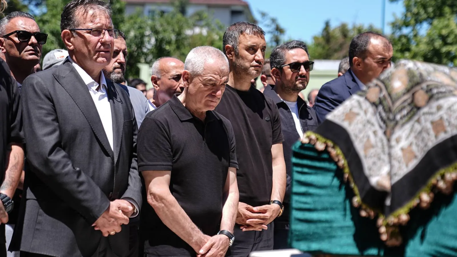 Rıza Çalımbay'ın vefat eden annesinin cenaze namazı kılındı