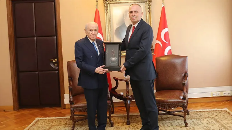 Emniyet Özel Harekat Başkanı Ünsal Hayal, MHP Genel Başkanı Devlet Bahçeli'yi ziyaret etti