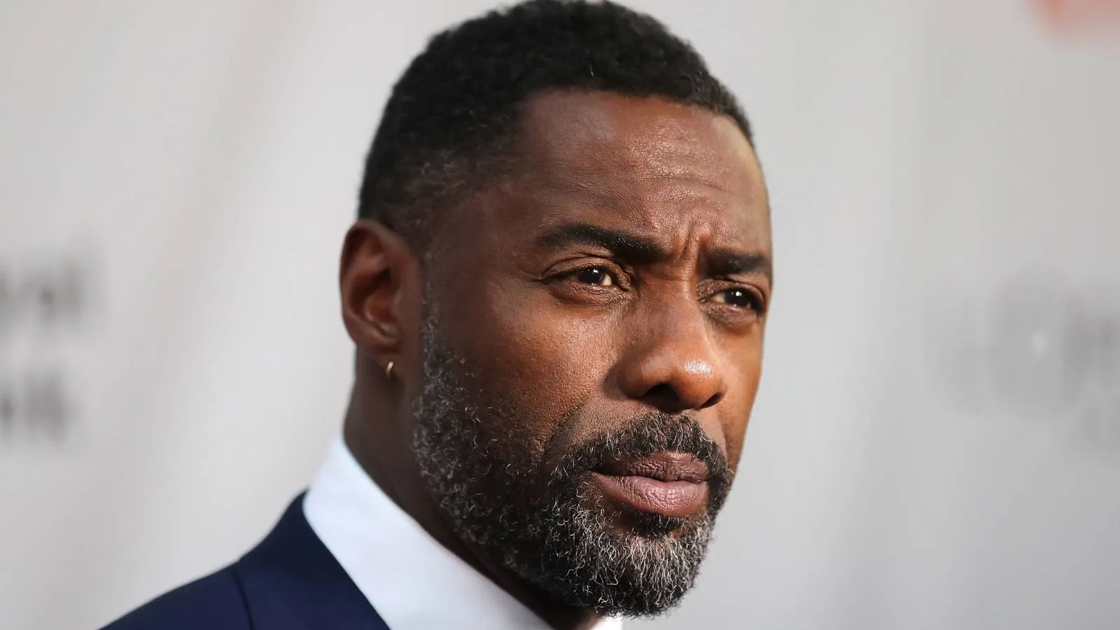 Idris Elba'dan "woke" kültüre rest: Siyahi James Bond olamaz nokta!