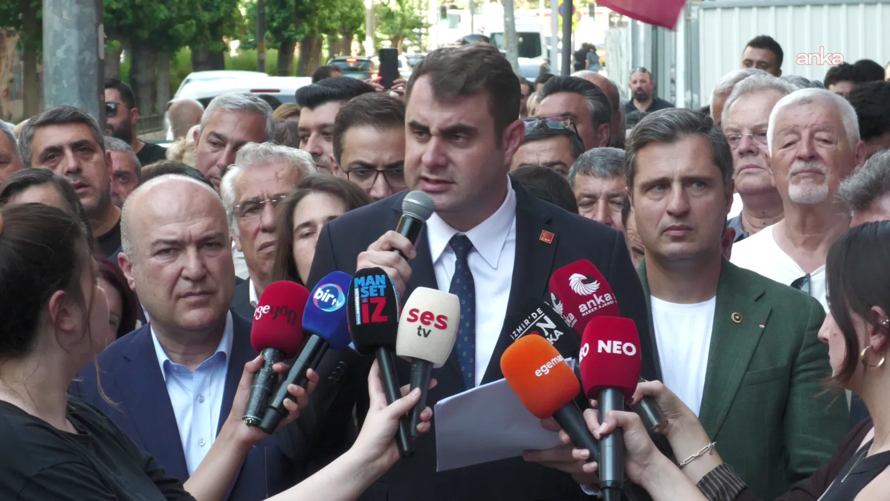 Görevden alınan CHP İzmir İl Başkanı Çağatay Güç: Mücadelemizi sokakta ve halkla birlikte sürdüreceğiz