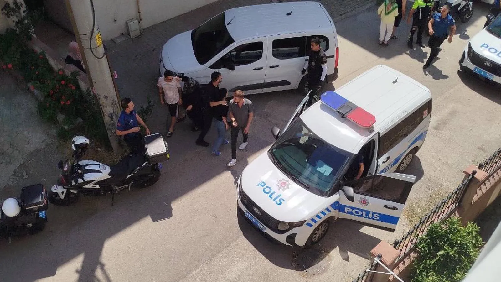 Kocaeli'de başından vurulan kadın ağır yaralandı: Evdeki 3 kişi gözaltına alındı