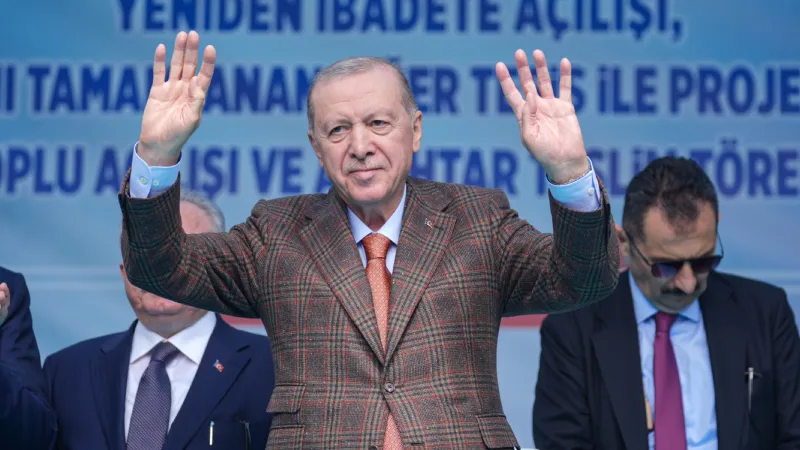Cumhurbaşkanı Başdanışmanı Uçum "Türkiye'nin bir kez daha Erdoğan'a ihtiyacı var" dedi, olası "seçimlerin yenilenmesi" kararı için tarih verdi