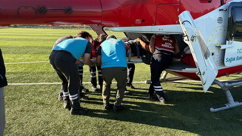 Çatalca'da yamaç paraşütü yapan 2 kişi kayalıklara çarparak yaralandı