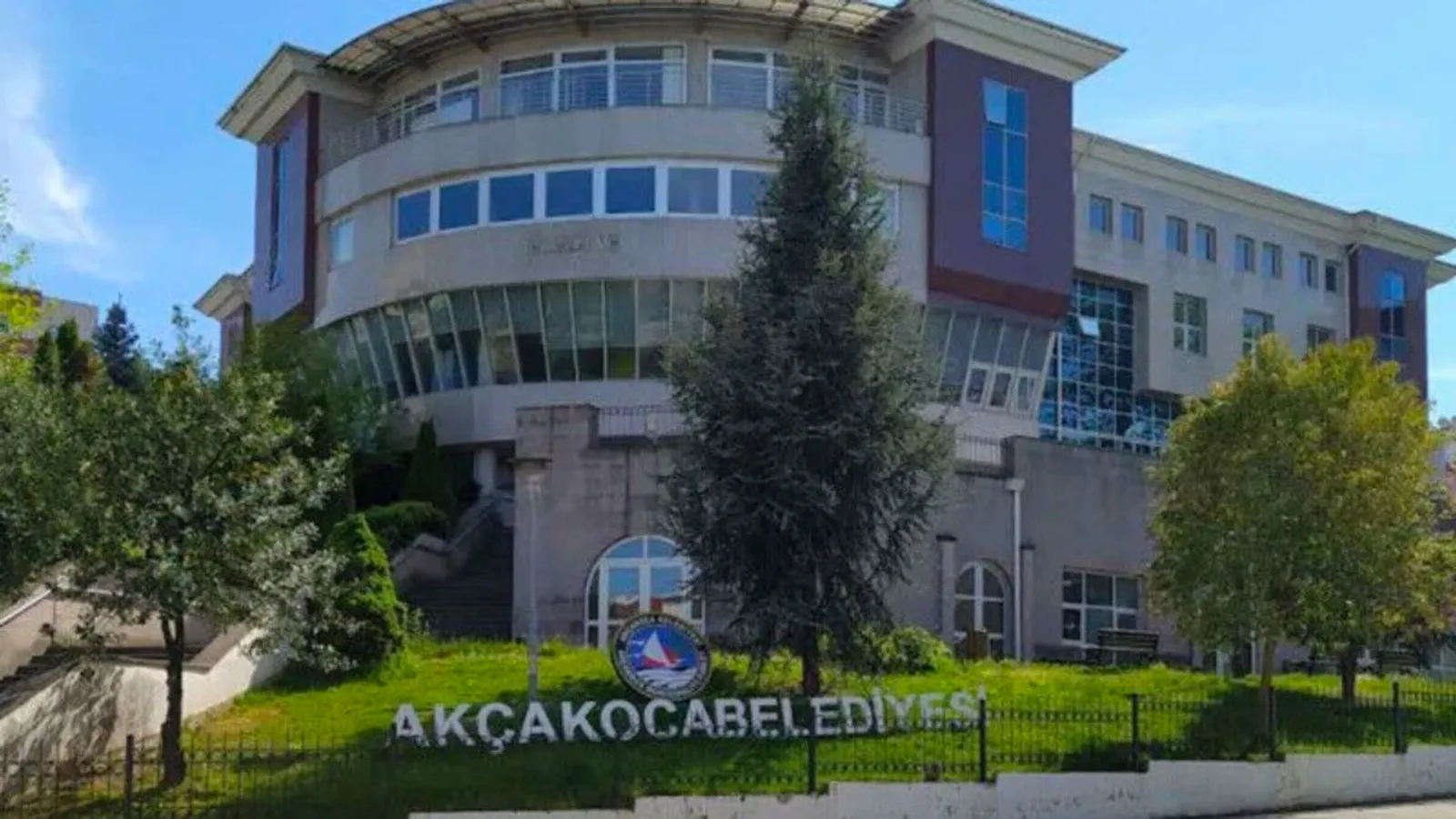 CHP'nin kazandığı Akçakoca Belediyesi'nde Meclis Başkanvekili Alev Ünal oldu; belediye AKP'ye geçti