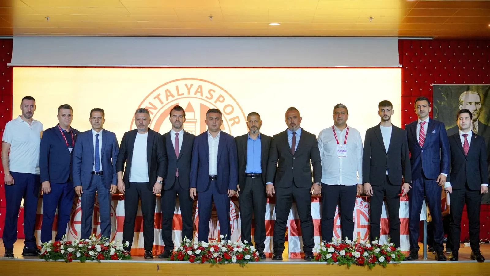 Antalyaspor'da yeni yönetim kurulunun görev dağılımı yapıldı