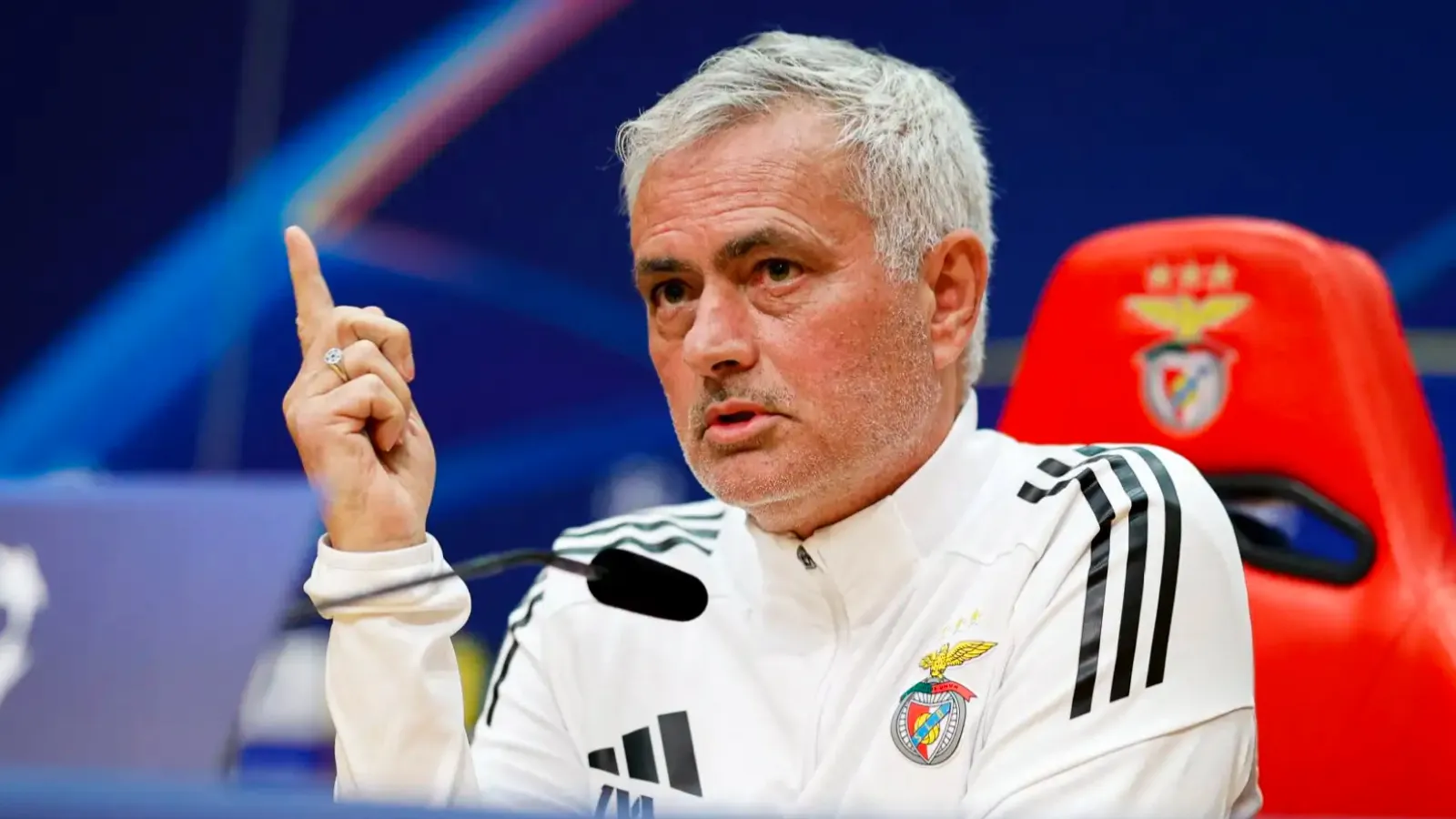 Mourinho'dan Benfica'ya veda paylaşımı