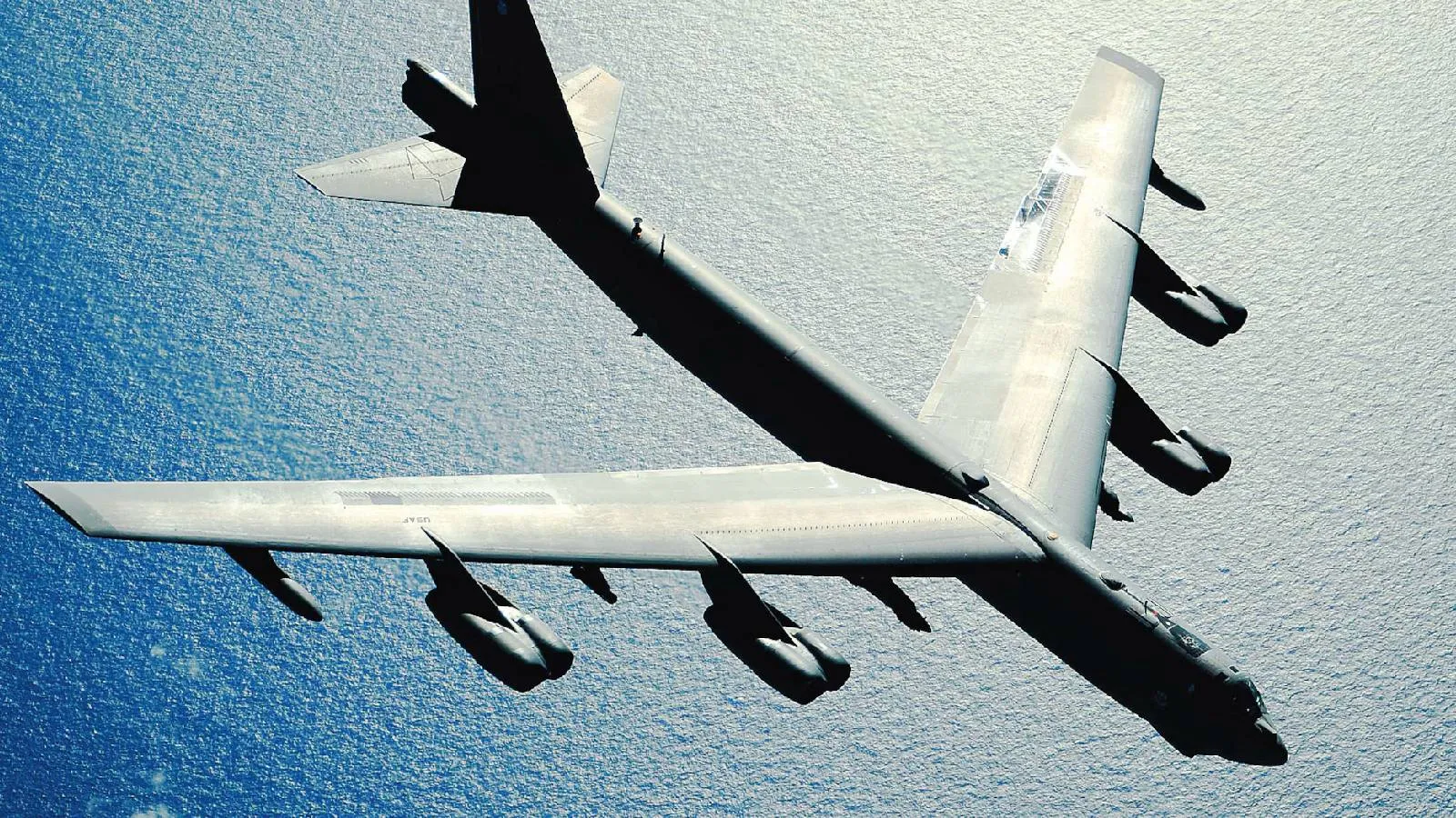 ABD Hava Kuvvetlerine ait bombardıman uçağı düştü