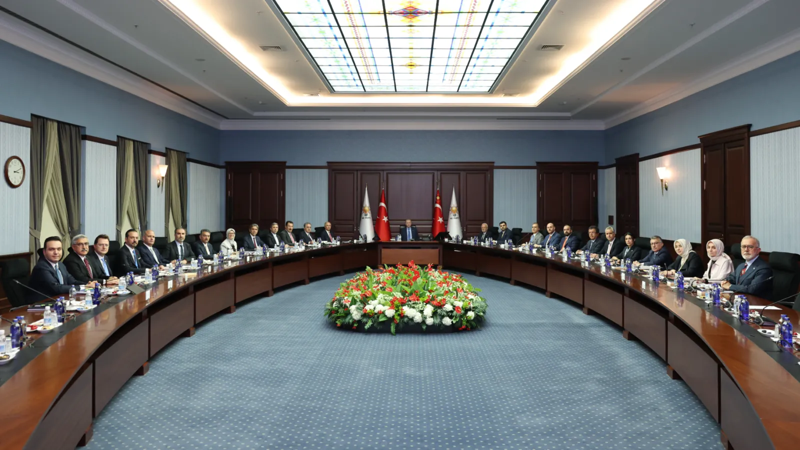 AKP MYK, Cumhurbaşkanı Erdoğan başkanlığında toplandı