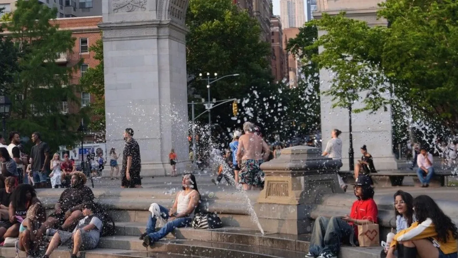 New York'ta aşırı sıcak alarmı: İlk kez acil durum planı devreye sokuldu