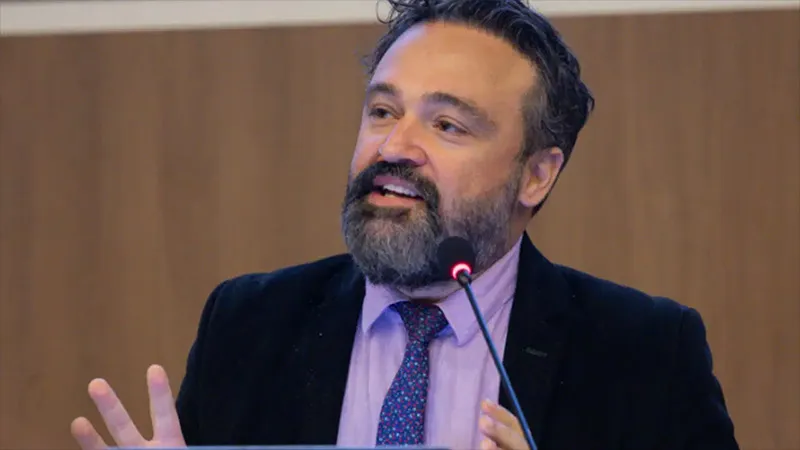 Prof. Dr. Tolga Şirin CHP'deki görevinden azledildi