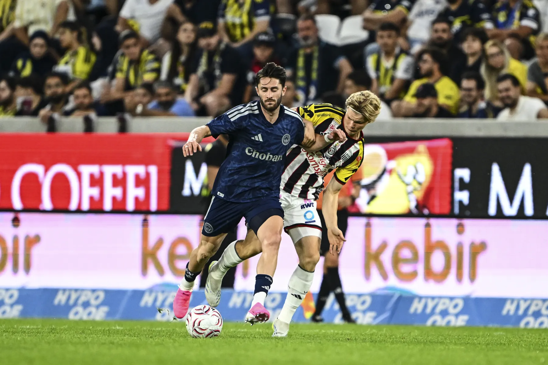 Fenerbahçe, son hazırlık maçında 2 golle güldü