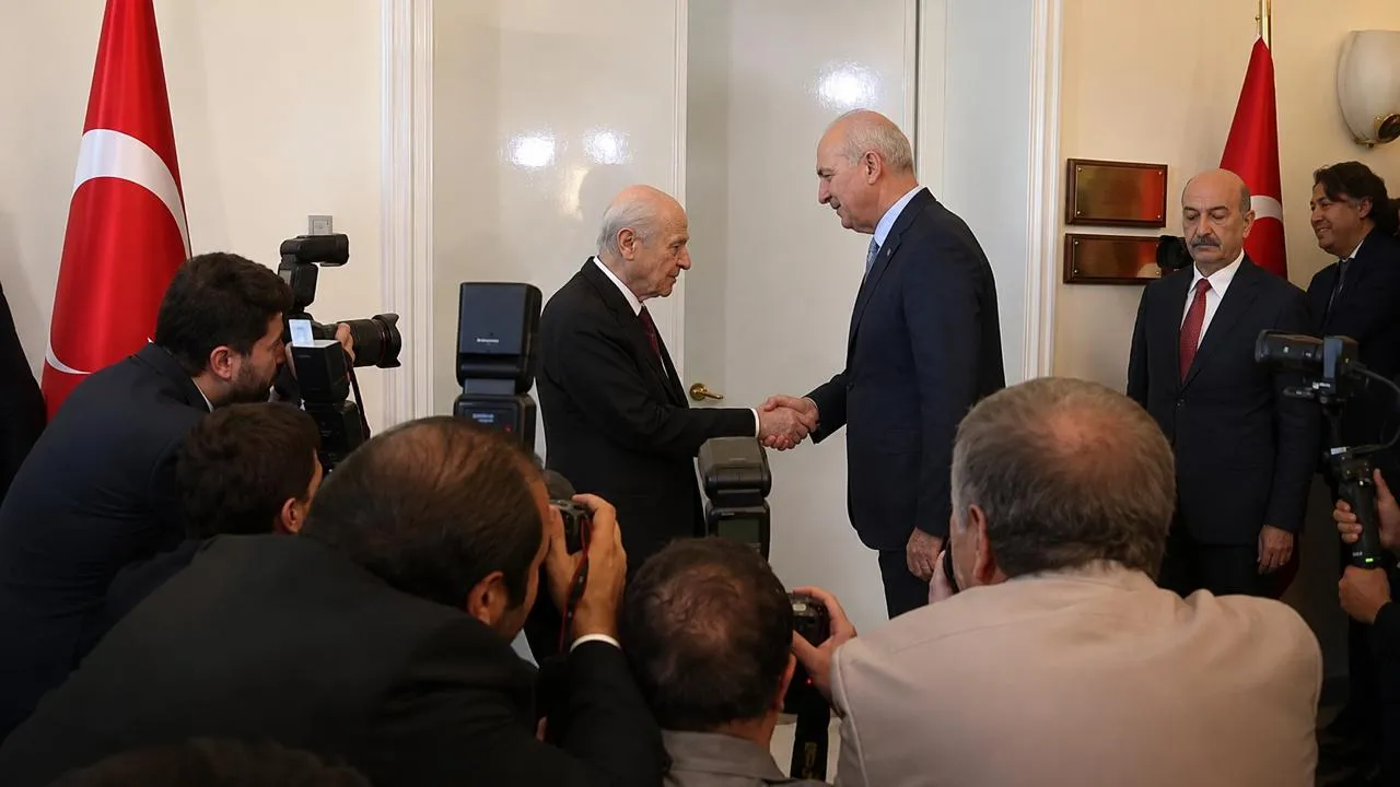 Meclis Başkanı Kurtulmuş'tan çerçeve yasa turu: İlk görüşme Bahçeli ile başladı